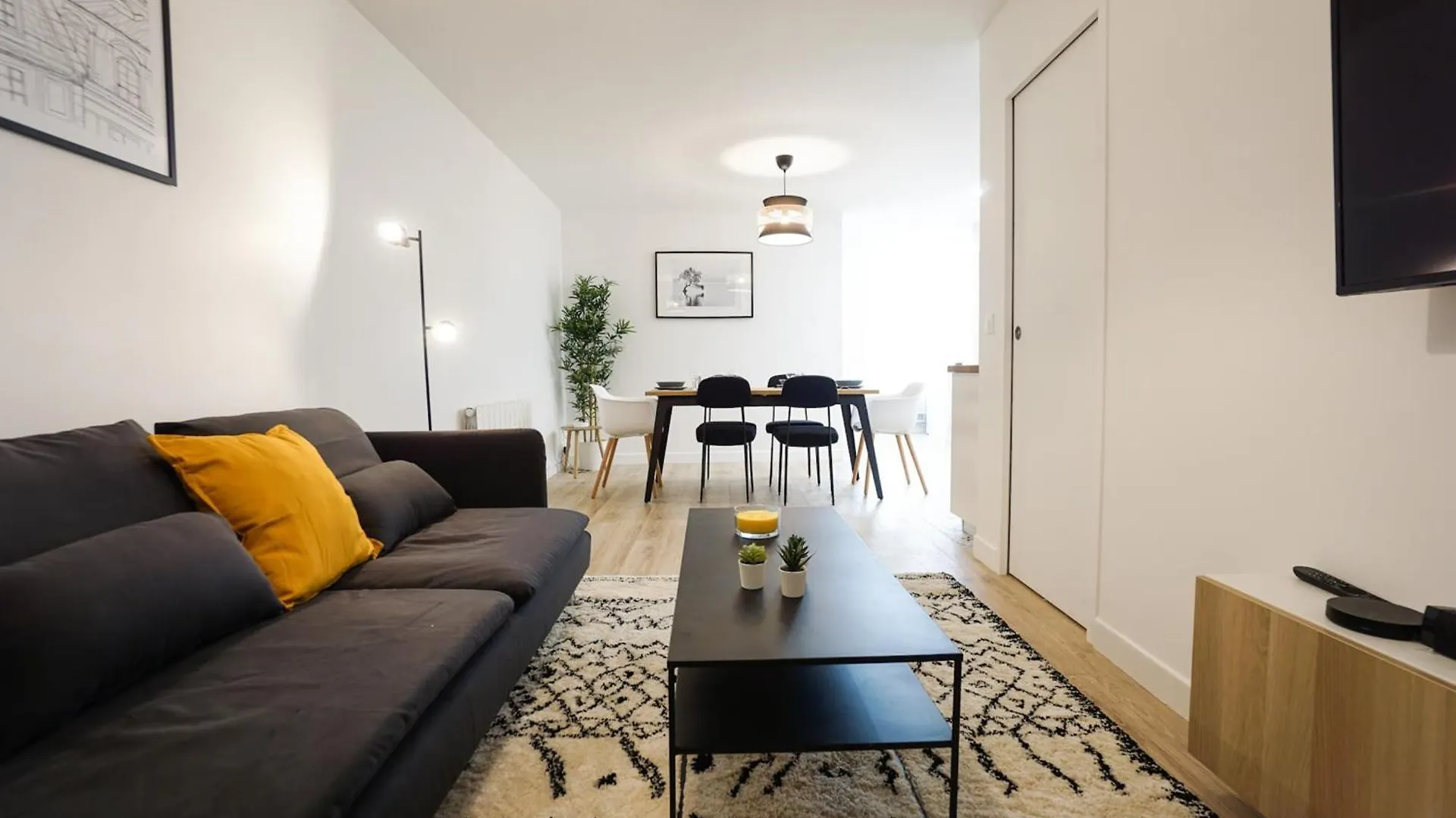 Spacious Near The Champs De Mars * Paris